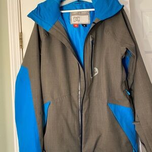 DC Ski & Snow Board jacket, like new, really cool features.